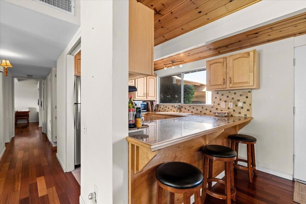 Sand & Shadows - Residential