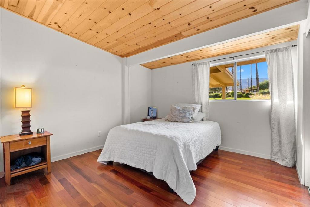 Sand & Shadows - Residential