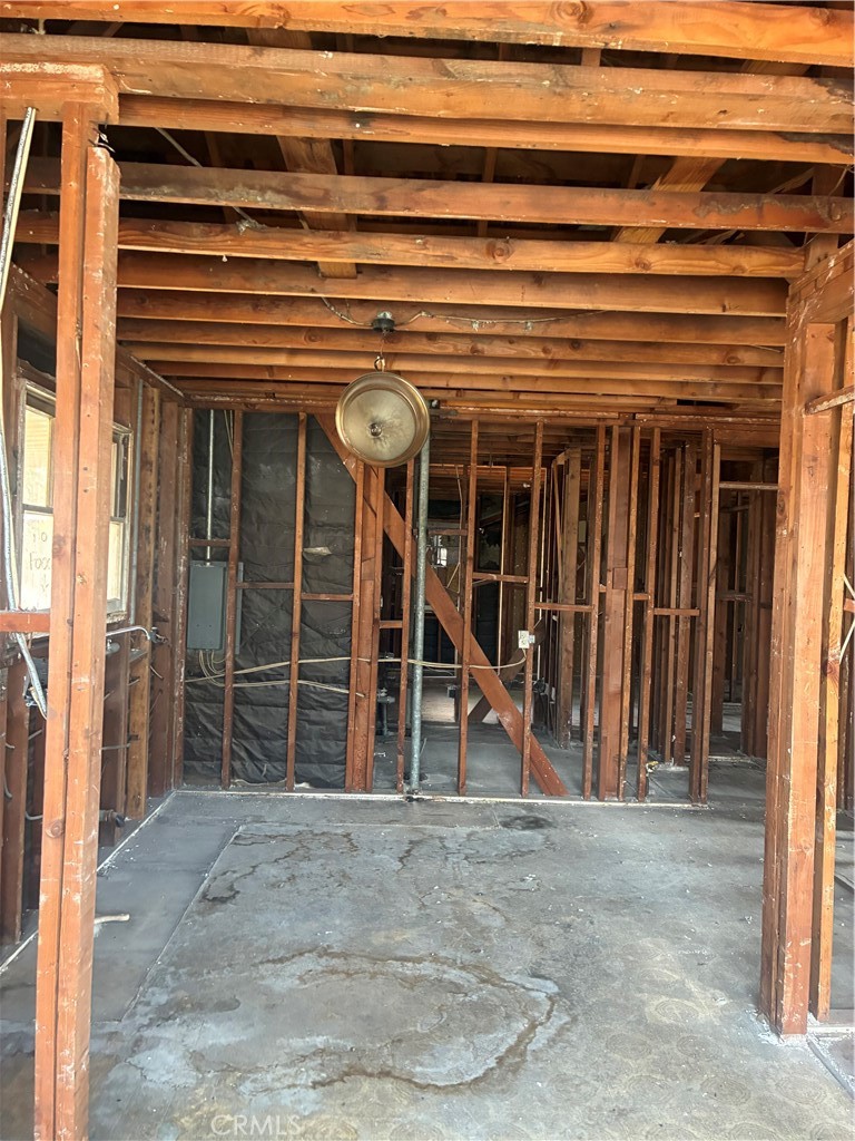 560 W Cornell