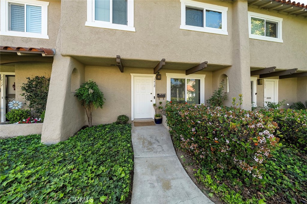 1418 Avenida De Vaca