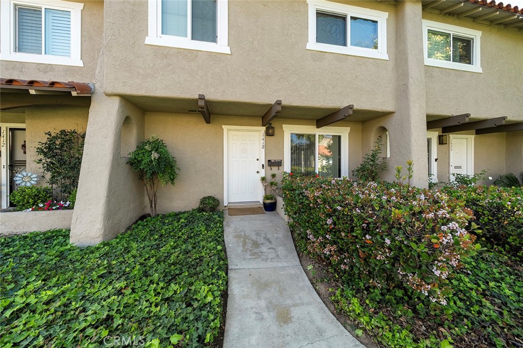 1418 Avenida De Vaca