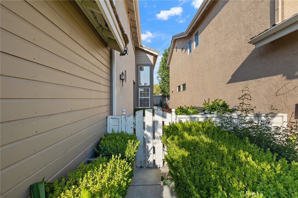 44624 Clover Lane
