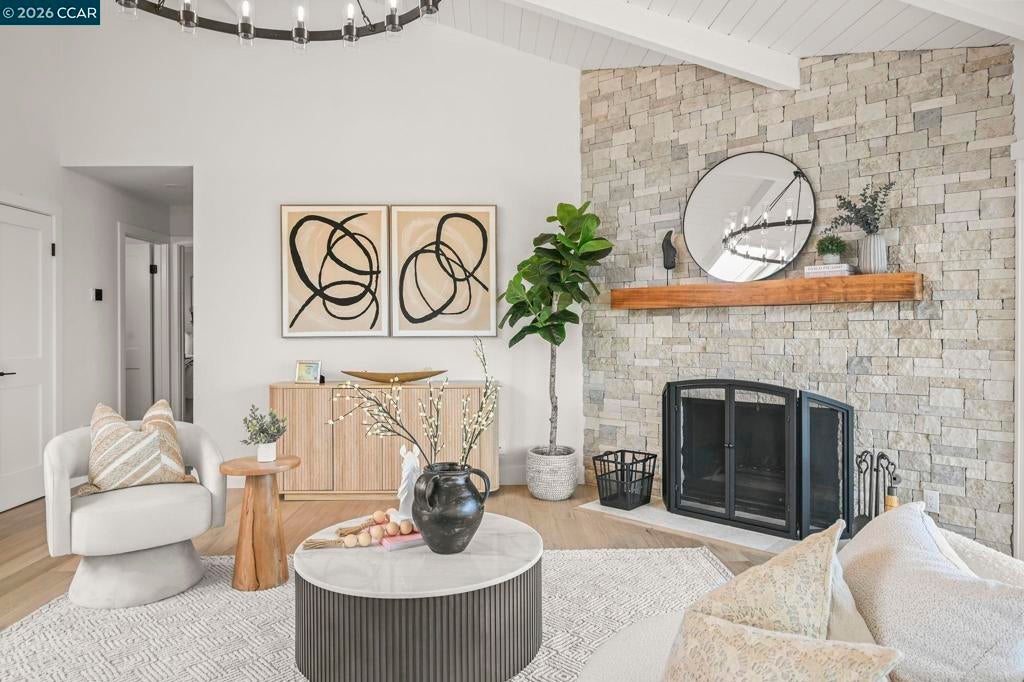 37 Corte Pinon Court
