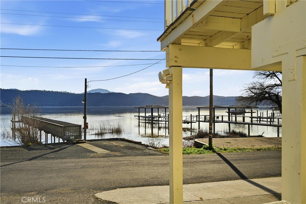 13680 Lower Lakeshore