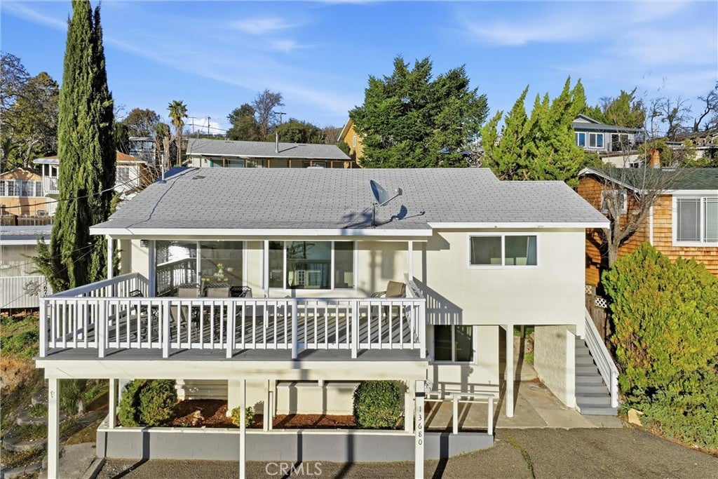 13680 Lower Lakeshore
