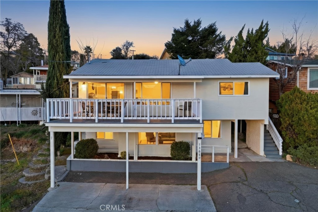 13680 Lower Lakeshore