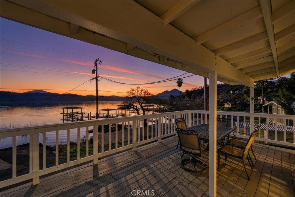 13680 Lower Lakeshore