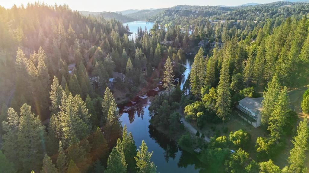 Photo of 20130 Pine Mountain Dr #4,137 Dr, Groveland, CA 95321 (MLS # ML82029762)