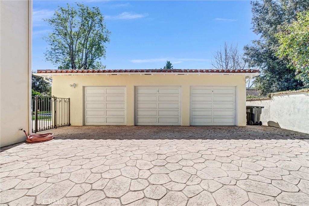 San Marino, California, 91108, United States, 5 Bedrooms Bedrooms, ,6 BathroomsBathrooms,Residential,Active,2023348