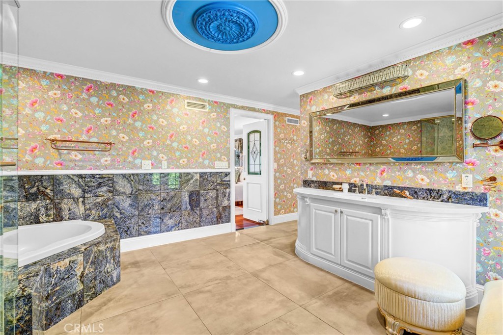 San Marino, California, 91108, United States, 5 Bedrooms Bedrooms, ,6 BathroomsBathrooms,Residential,Active,2023348