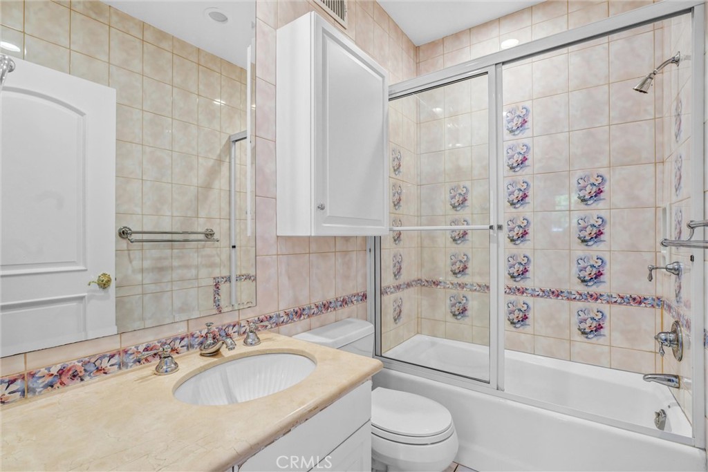 San Marino, California, 91108, United States, 5 Bedrooms Bedrooms, ,6 BathroomsBathrooms,Residential,Active,2023348