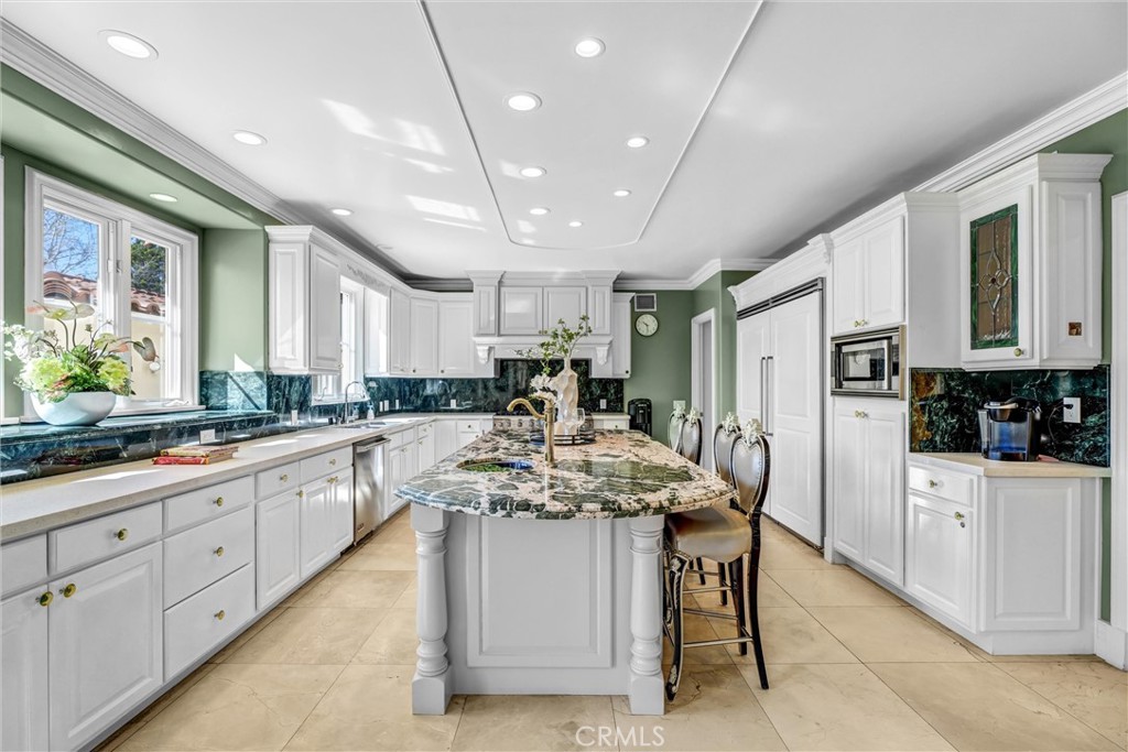 San Marino, California, 91108, United States, 5 Bedrooms Bedrooms, ,6 BathroomsBathrooms,Residential,Active,2023348