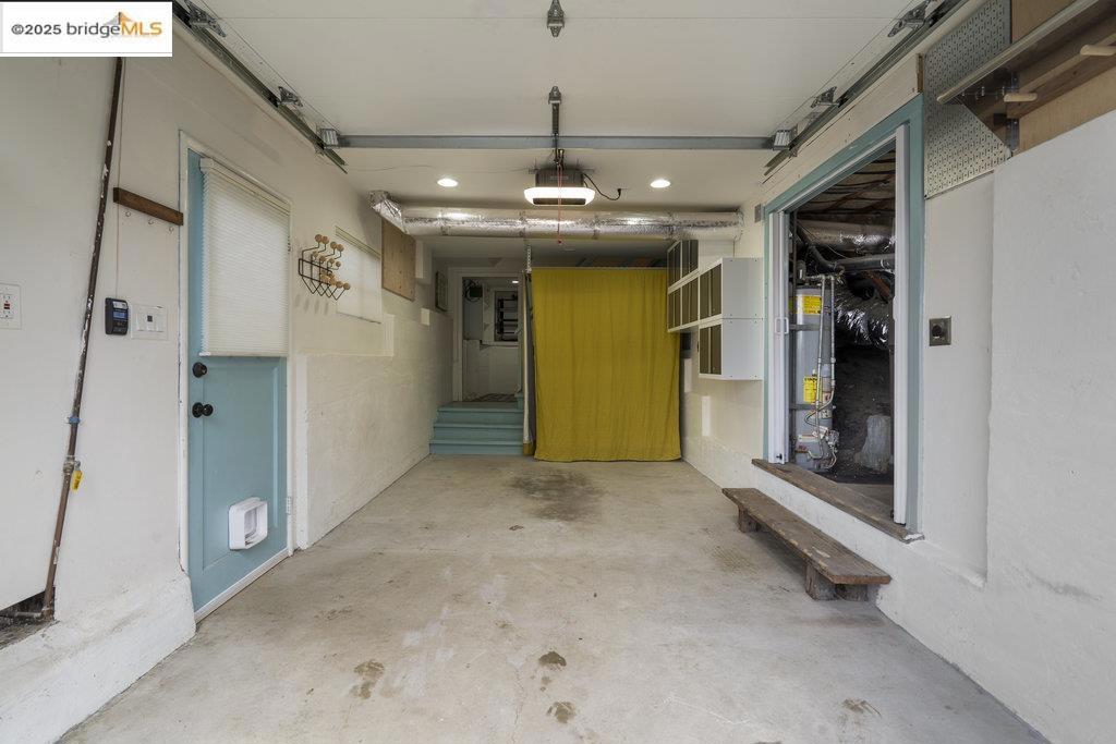 MIRA VISTA HIGHL - Residential