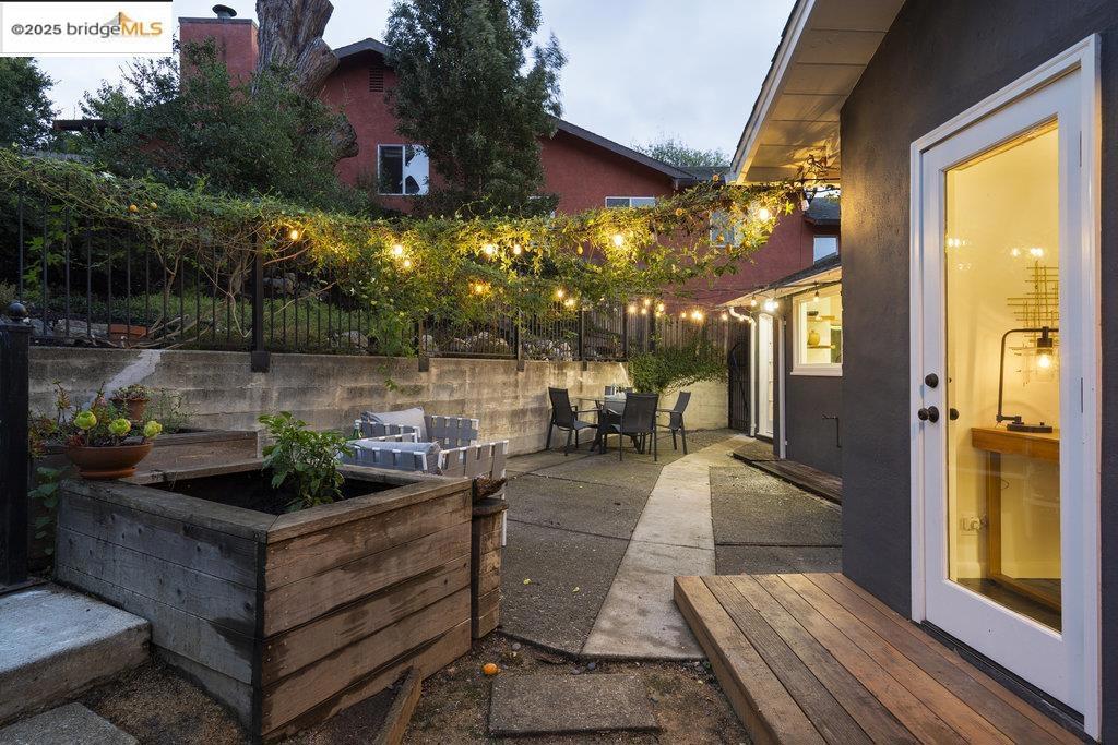 MIRA VISTA HIGHL - Residential