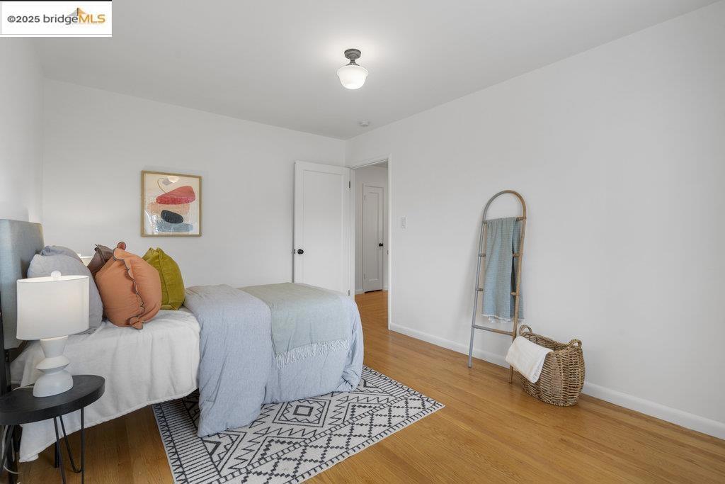 MIRA VISTA HIGHL - Residential