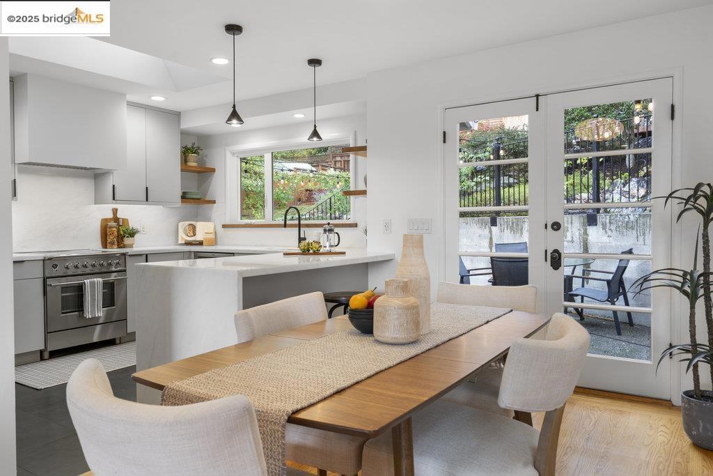 MIRA VISTA HIGHL - Residential