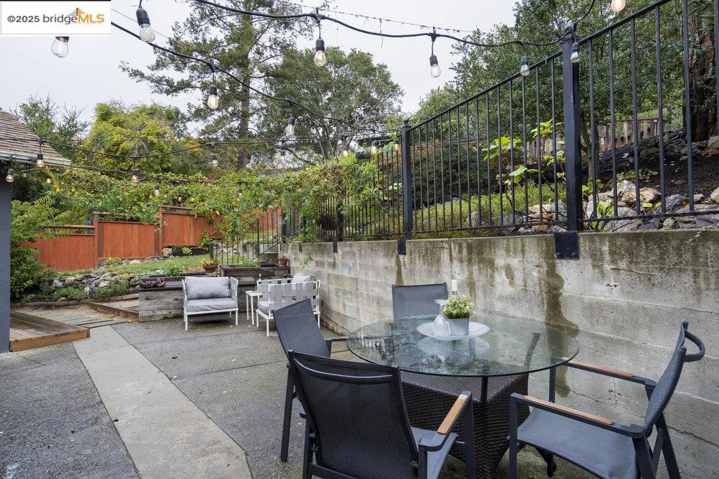 MIRA VISTA HIGHL - Residential