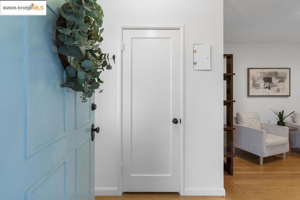 MIRA VISTA HIGHL - Residential