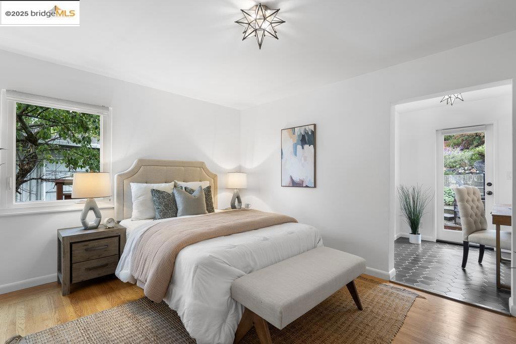 MIRA VISTA HIGHL - Residential