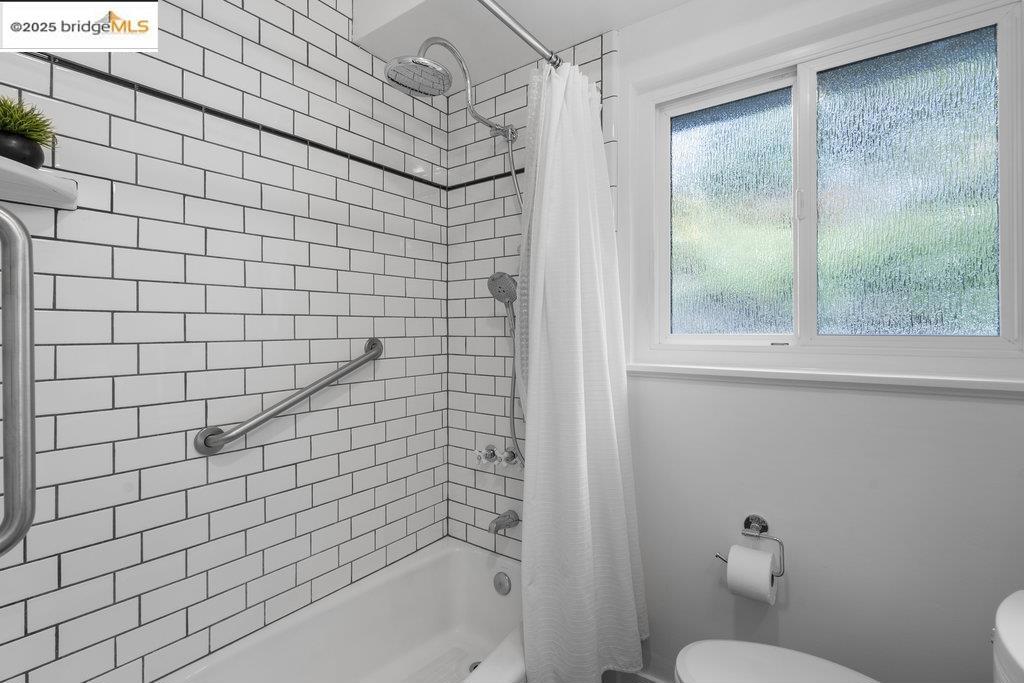 MIRA VISTA HIGHL - Residential