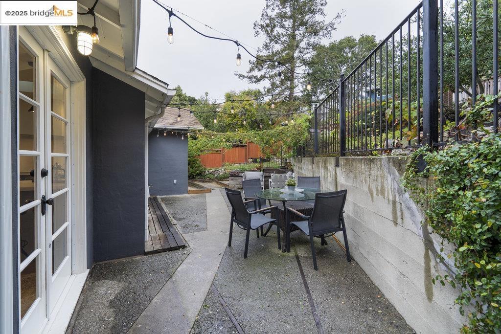 MIRA VISTA HIGHL - Residential