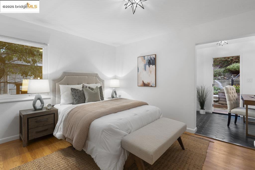 MIRA VISTA HIGHL - Residential