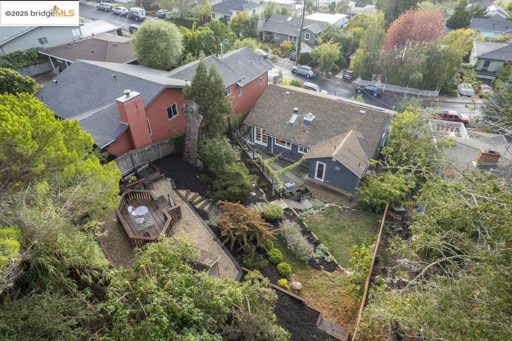 MIRA VISTA HIGHL - Residential