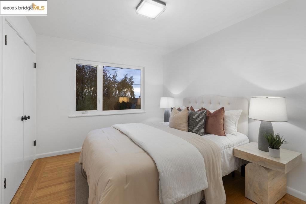 MIRA VISTA HIGHL - Residential