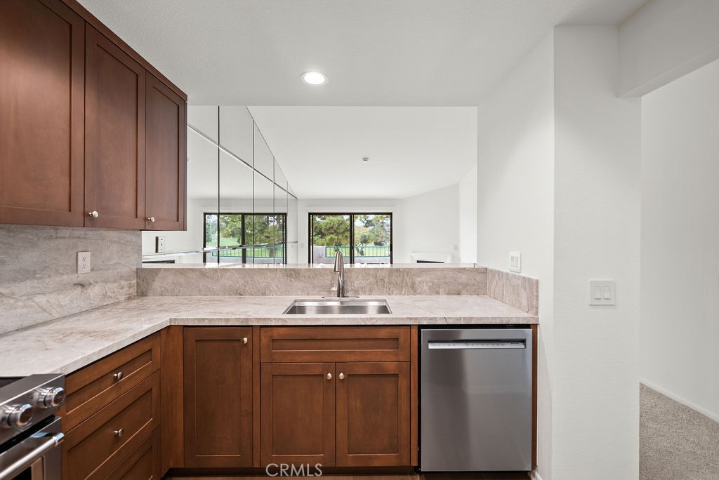 232 Villa Point