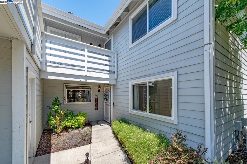 A GORGEOUS, UPDATED, DOWNTOWN, FIRST FLOOR, CORNER UNIT TOWNHOME WITH A SPACIOUS YARD!!This is it!!! A MUST SEE THIS AMAZING HOME! The front door opens to an inviting living area with a cozy fireplace open to the gourmet kitchen with granite, stainless Luxury vinyl flooring and newer bath updates, fresh paint. This corner unit has a darling patio with a big yard perfect for dining, BBQs and a dog!! Walk to Historic Downtown, Close to shopping, Schools, Farmer's market, BART, Train, The HOA covers trash and water. 1 car attached garage and plenty of storage space!!
