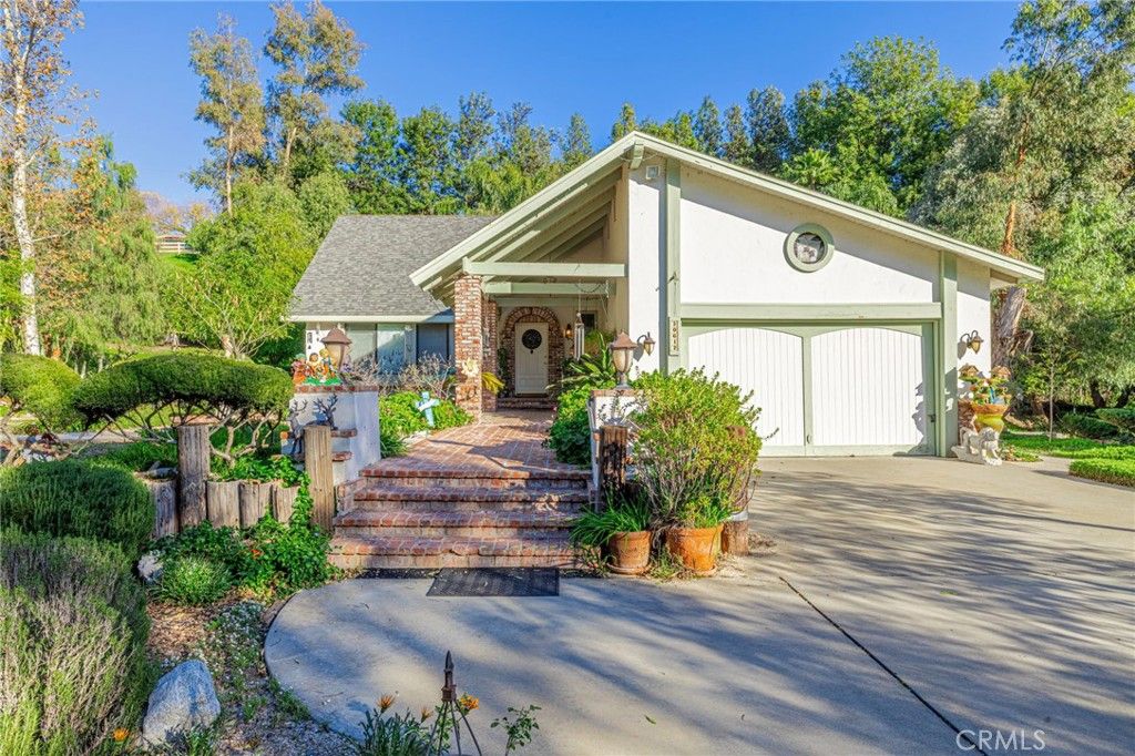 Photo of 30642 Gilmour St, Castaic, CA 91384 (MLS # SR26008151)