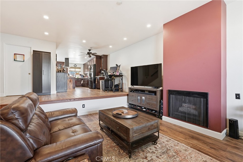 1710 Grant Ave 6