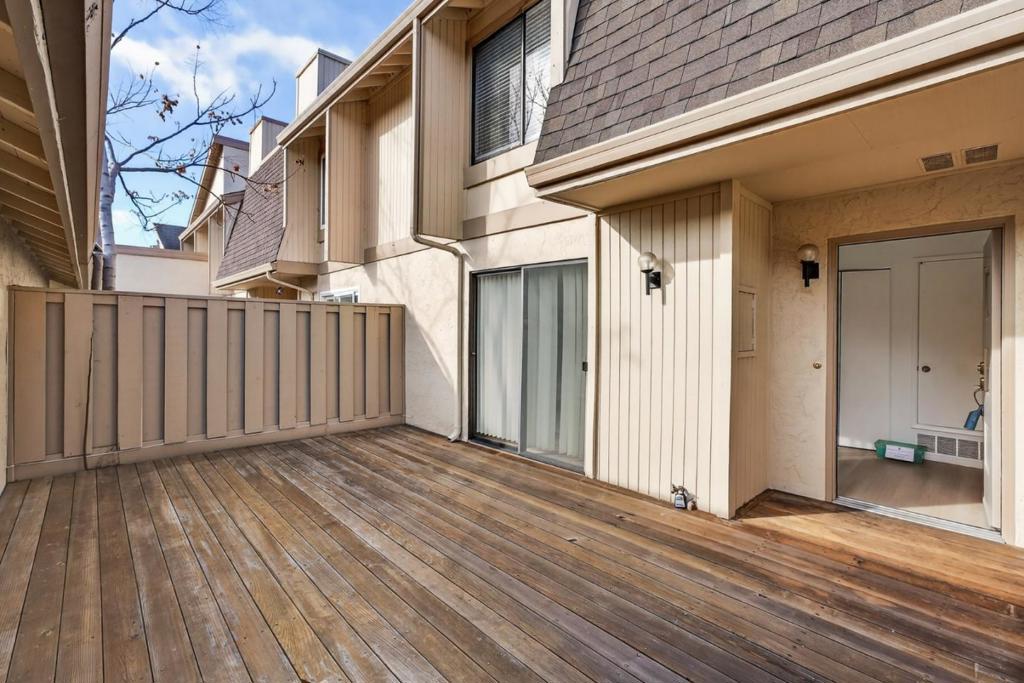 11093 Firethorne Drive