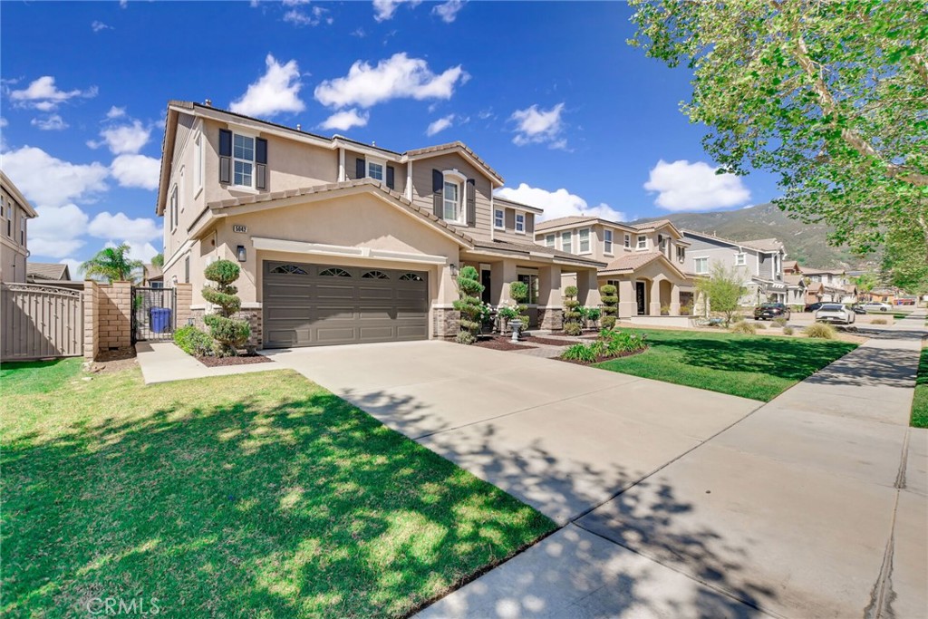 5042 Glenwood Avenue