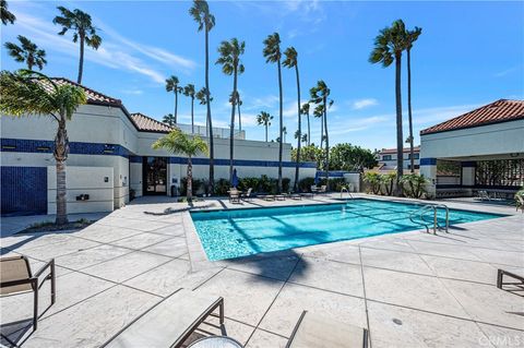 Tiny photo for 1973 Majorca DR, Oxnard, CA 93035 (MLS # SR26145103)