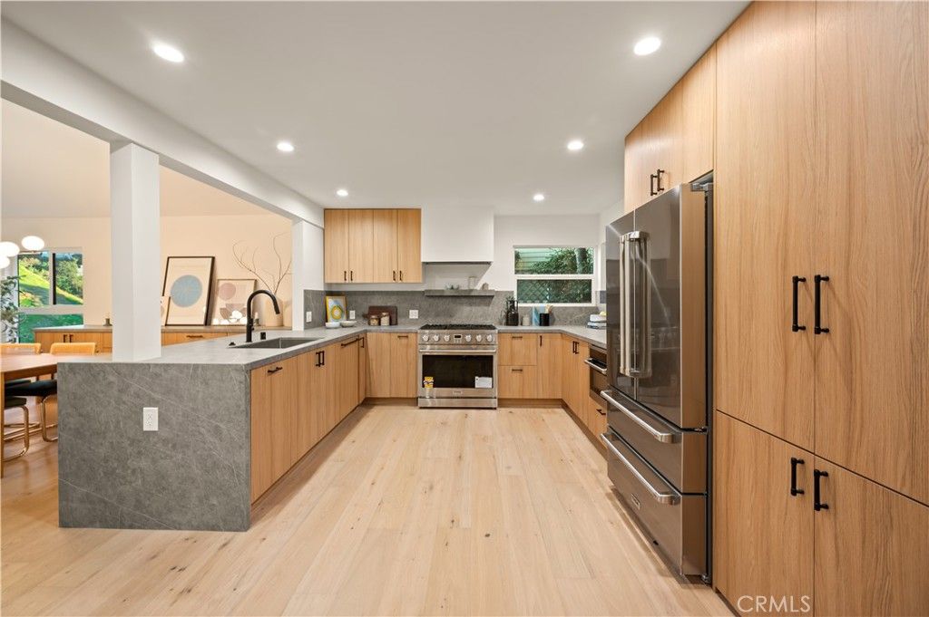 Photo of 3947 Sumac Drive, Sherman Oaks, CA 91403 (MLS # SR26007798)