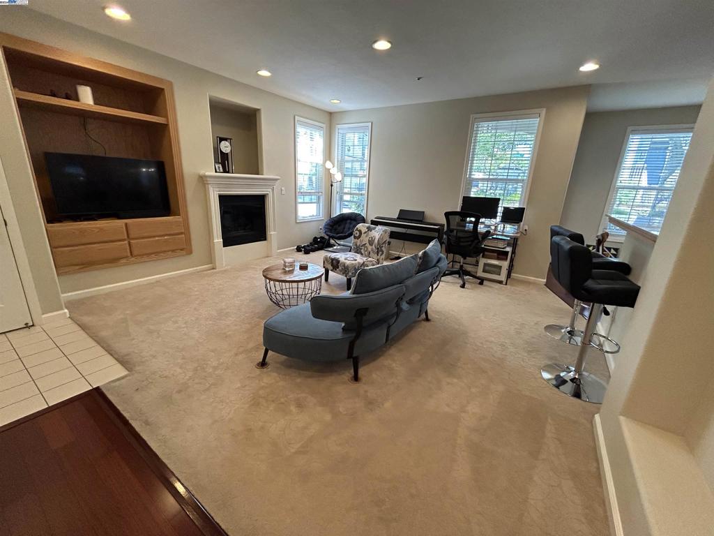 DUBLINRACH - Residential Lease