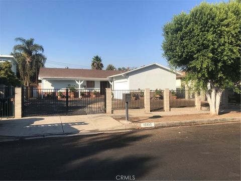 15935 Community Street North Hills CA 91343