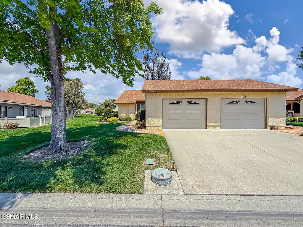 42203 Village 42