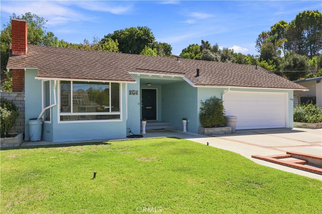 2080 Avenida Feliciano