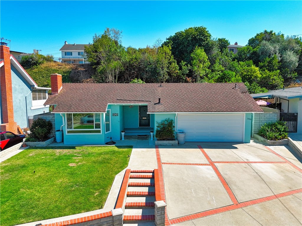 2080 Avenida Feliciano