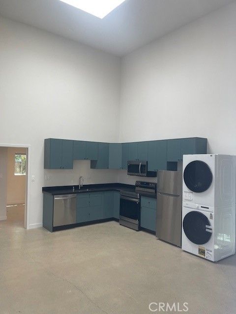 Photo of 11320 Bessemer St, North Hollywood, CA 91406 (MLS # SR25175809) Photo of 11320 Bessemer St, North Hollywood, CA 91406 (MLS # SR25175809)