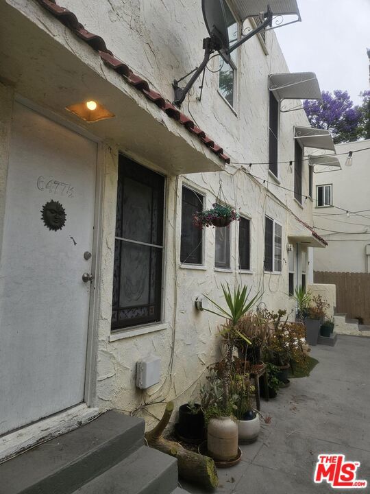 6477 Lexington Avenue