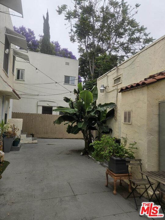6477 Lexington Avenue