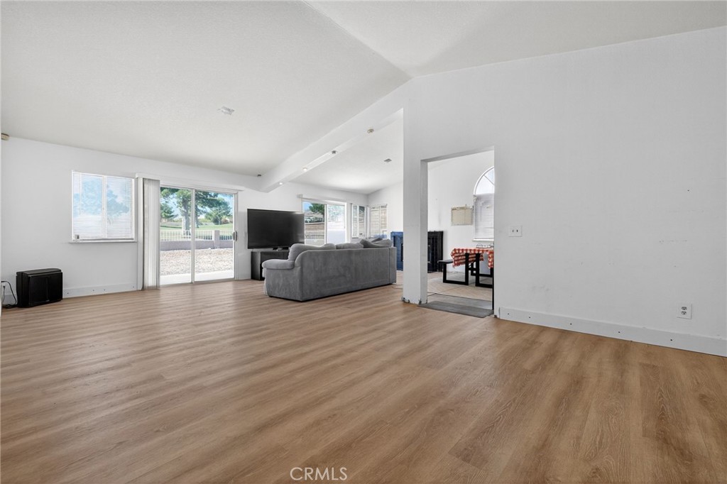 MISSION LAKES - Residential