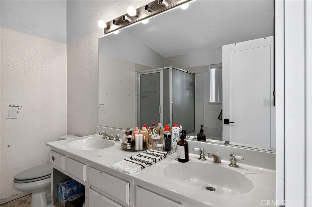 MISSION LAKES - Residential
