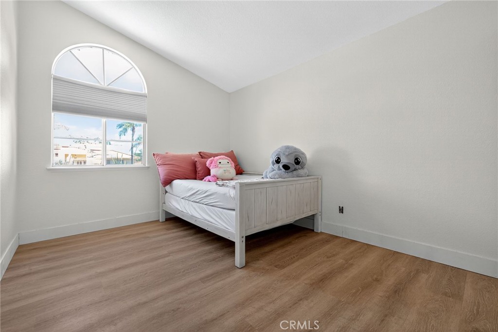 MISSION LAKES - Residential
