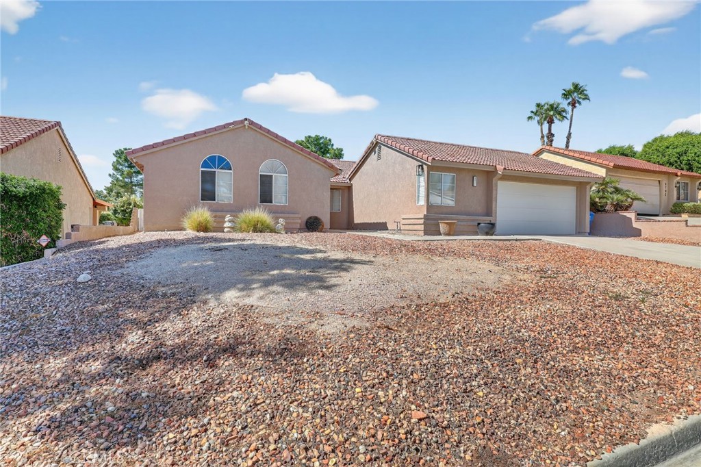 MISSION LAKES - Residential