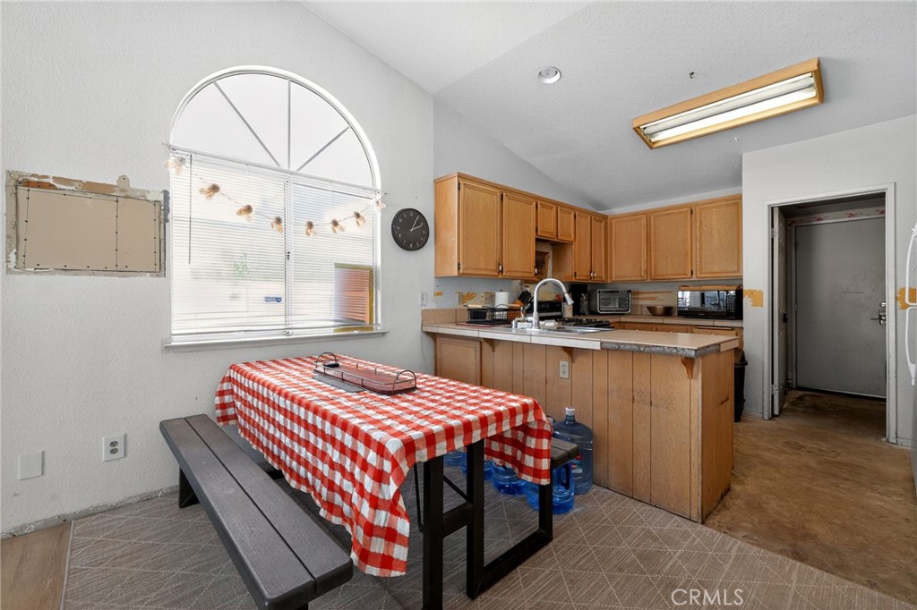 MISSION LAKES - Residential