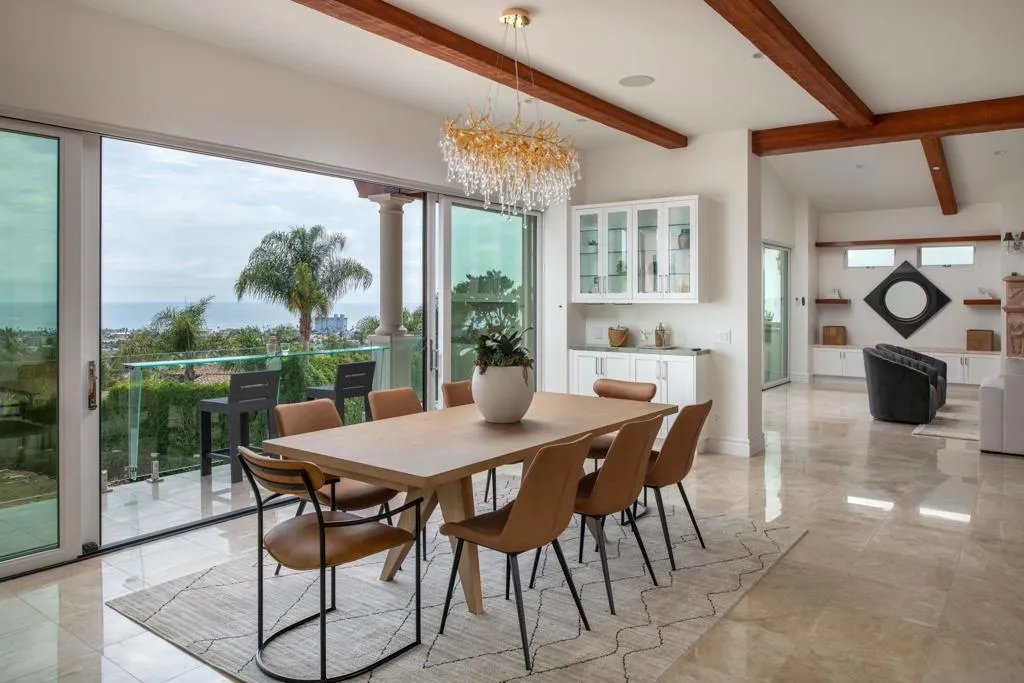 San Diego, California 92109, United States, 4 Bedrooms Bedrooms, ,4 BathroomsBathrooms,Residential,Active,178680